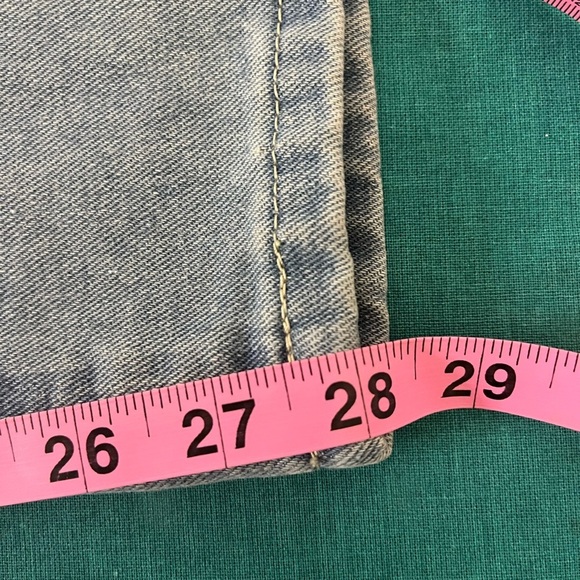 NWT C.O.Z.Y Women’s Multiple Button Up Jeans Size S or US 4. - Picture 7 of 7